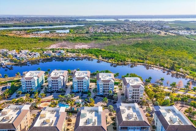 391 ARUBA CIRCLE 401, Bradenton, FL 34209