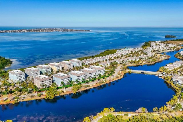 391 ARUBA CIRCLE 401, Bradenton, FL 34209