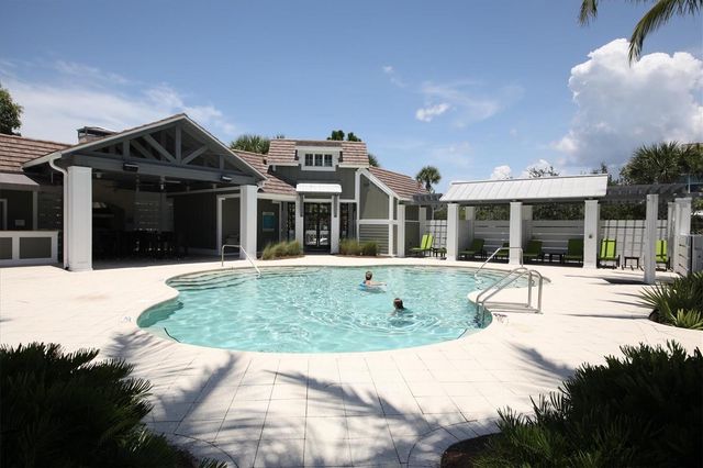 391 ARUBA CIRCLE 401, Bradenton, FL 34209