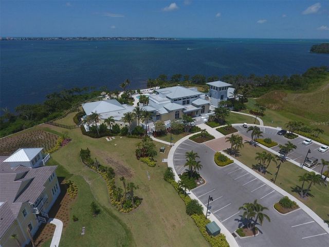 391 ARUBA CIRCLE 401, Bradenton, FL 34209