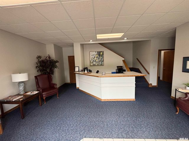 2444 E KIMBERLY Road, Davenport, IA 52807