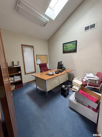 2444 E KIMBERLY Road, Davenport, IA 52807