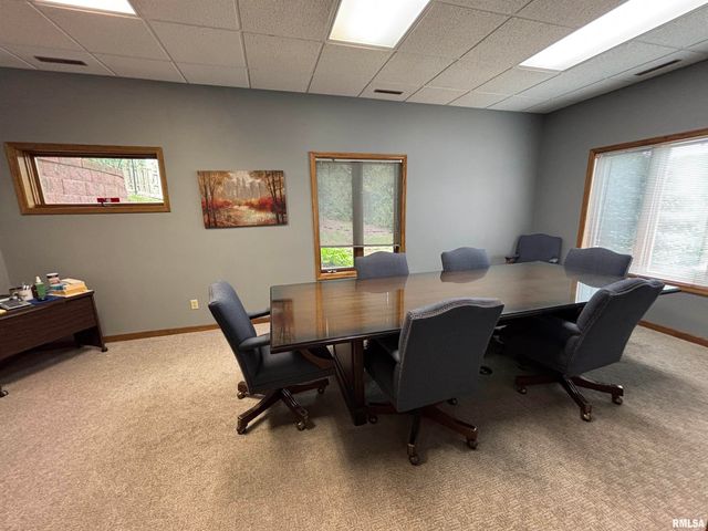 2444 E KIMBERLY Road, Davenport, IA 52807