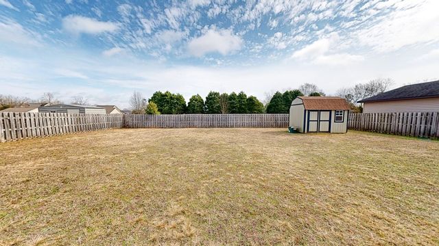 208 Ponderosa Drive, Midland City, AL 36350