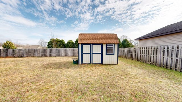 208 Ponderosa Drive, Midland City, AL 36350