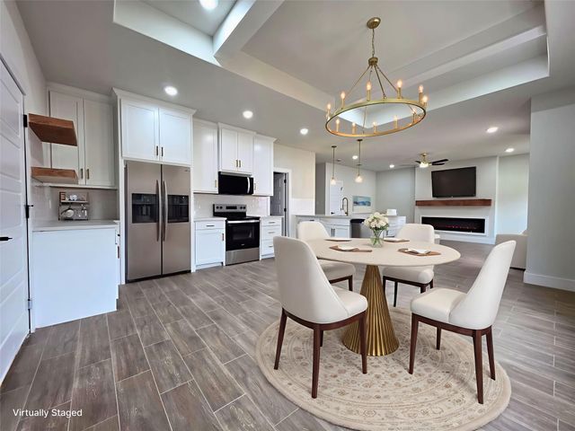 2507 Lakeridge Drive, Granbury, TX 76048