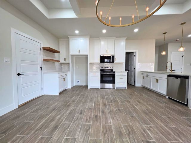 2507 Lakeridge Drive, Granbury, TX 76048