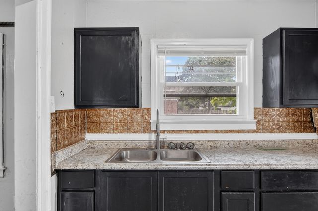 17303 Runyon Street, Detroit City, MI 48234