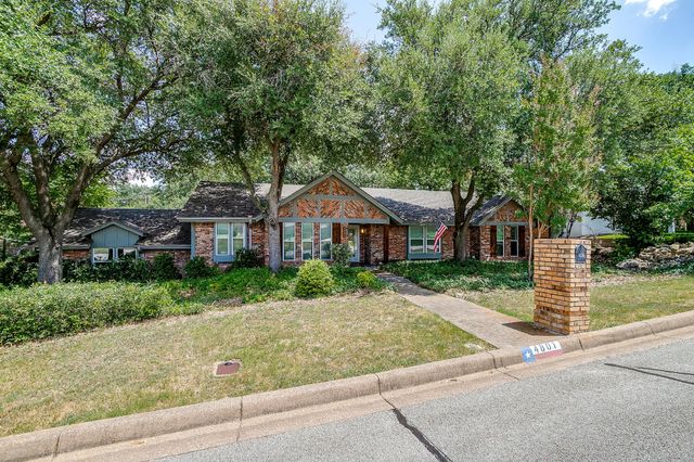 4801 Willow Run Court, Fort Worth, TX 76132