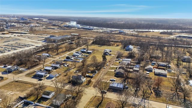 801 SE 27th Court, Des Moines, IA 50317