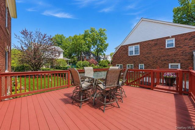 51 Cumberland Drive, Yonkers, NY 10704