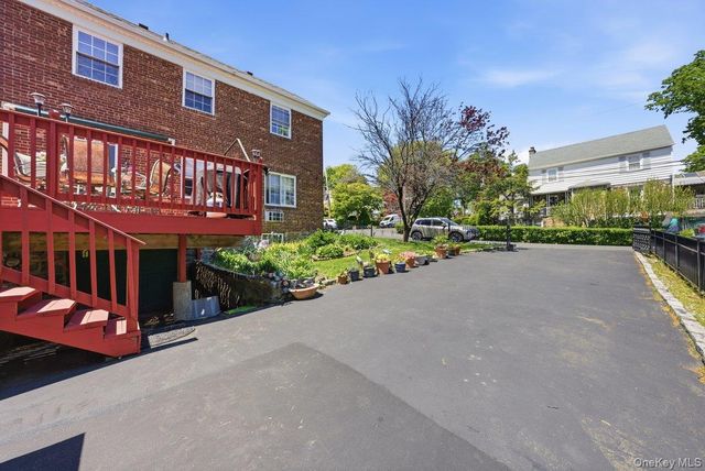 51 Cumberland Drive, Yonkers, NY 10704