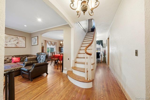 51 Cumberland Drive, Yonkers, NY 10704