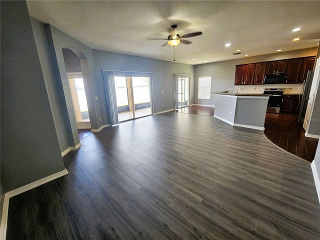 1824 MIRA LAGO CIRCLE, Ruskin, FL 33570