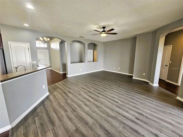 1824 MIRA LAGO CIRCLE, Ruskin, FL 33570