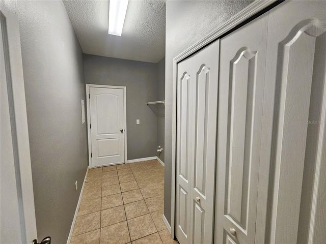 1824 MIRA LAGO CIRCLE, Ruskin, FL 33570