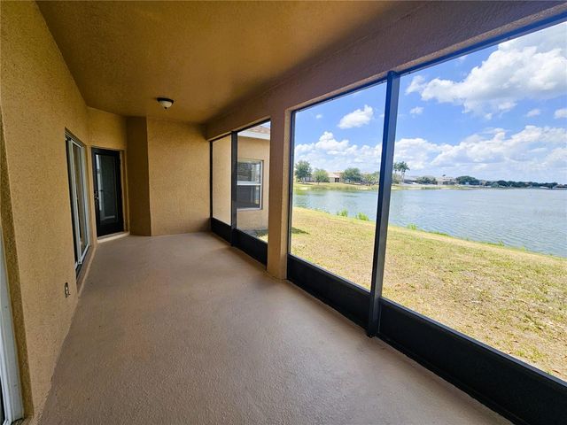 1824 MIRA LAGO CIRCLE, Ruskin, FL 33570