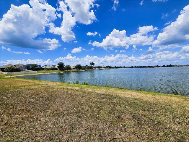 1824 MIRA LAGO CIRCLE, Ruskin, FL 33570