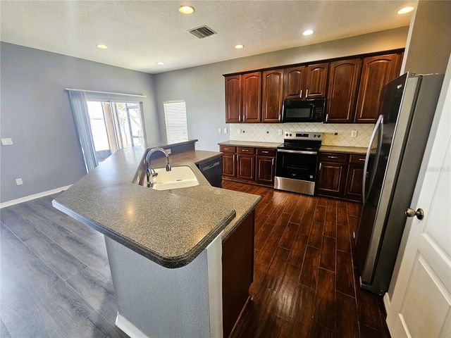 1824 MIRA LAGO CIRCLE, Ruskin, FL 33570