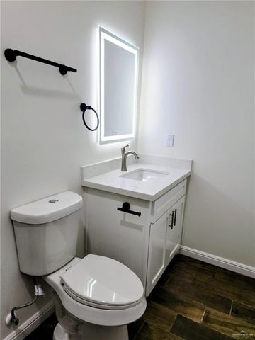 204 W 1st W Street, La Joya, TX 78560