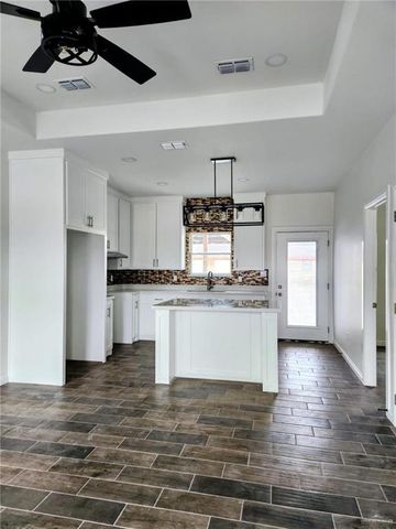 204 W 1st W Street, La Joya, TX 78560