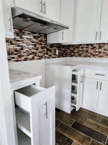 204 W 1st W Street, La Joya, TX 78560