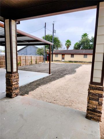 204 W 1st W Street, La Joya, TX 78560