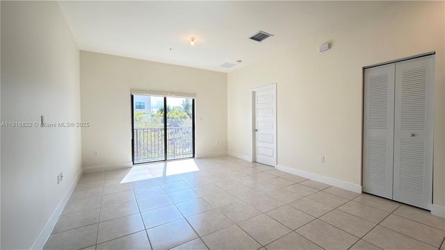 7905 NW 104th Ave 24, Doral, FL 33178