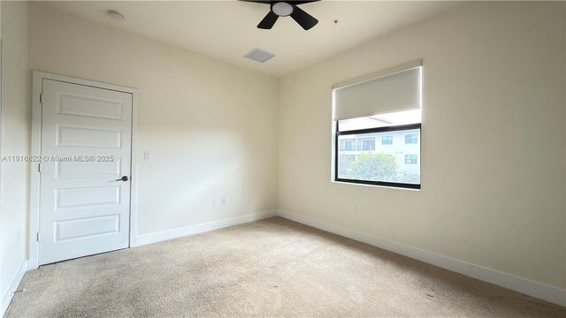 7905 NW 104th Ave 24, Doral, FL 33178