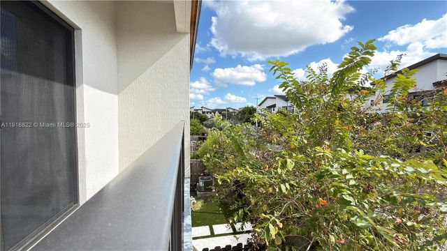 7905 NW 104th Ave 24, Doral, FL 33178