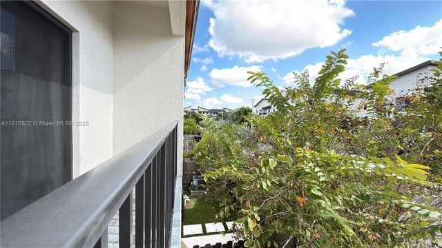 7905 NW 104th Ave 24, Doral, FL 33178