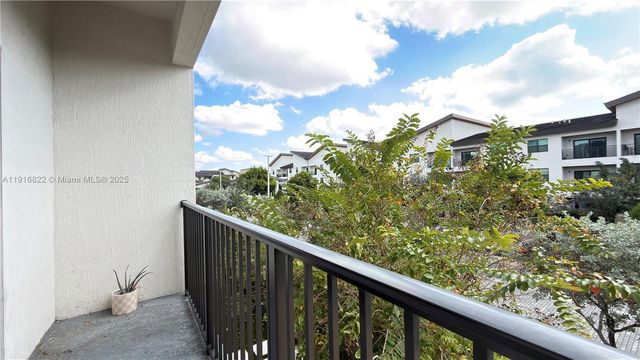 7905 NW 104th Ave 24, Doral, FL 33178