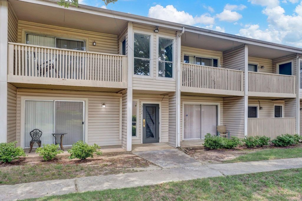 6724 Quail Hollow Ct Apt 2, Memphis, TN 38120