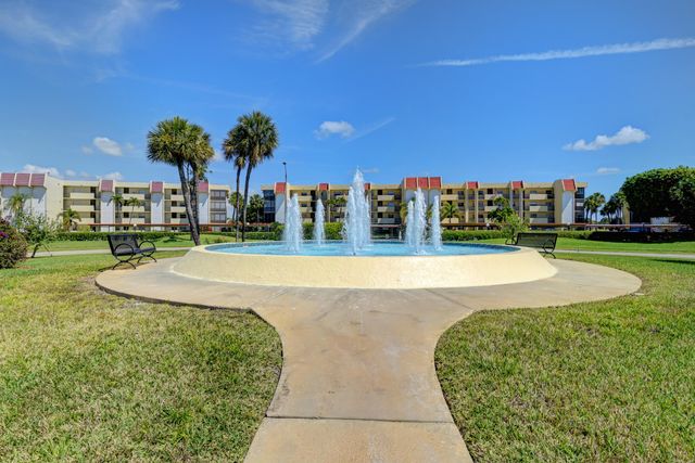 23099 BARWOOD Lane N 306, Boca Raton, FL 33428