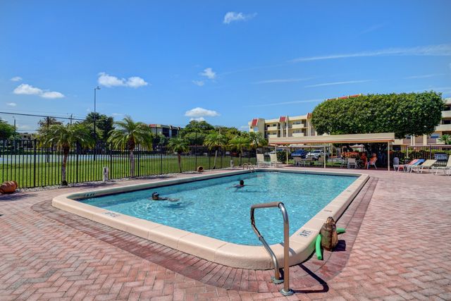 23099 BARWOOD Lane N 306, Boca Raton, FL 33428