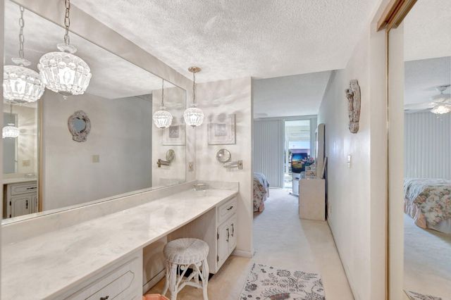 23099 BARWOOD Lane N 306, Boca Raton, FL 33428