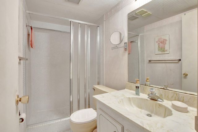 23099 BARWOOD Lane N 306, Boca Raton, FL 33428