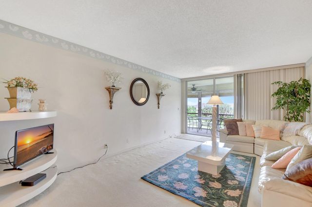 23099 BARWOOD Lane N 306, Boca Raton, FL 33428