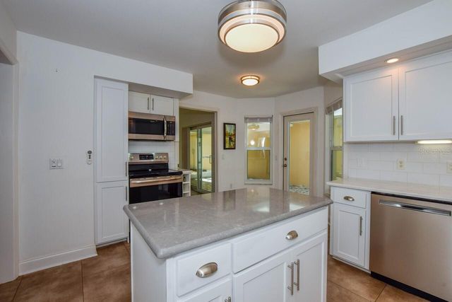 761 HARRINGTON LAKE DRIVE N 61, Venice, FL 34293