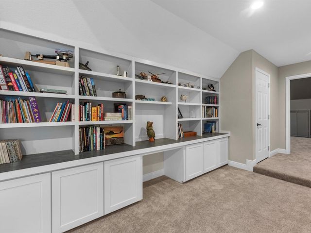 210 Creekside Drive, Magnolia, TX 77354
