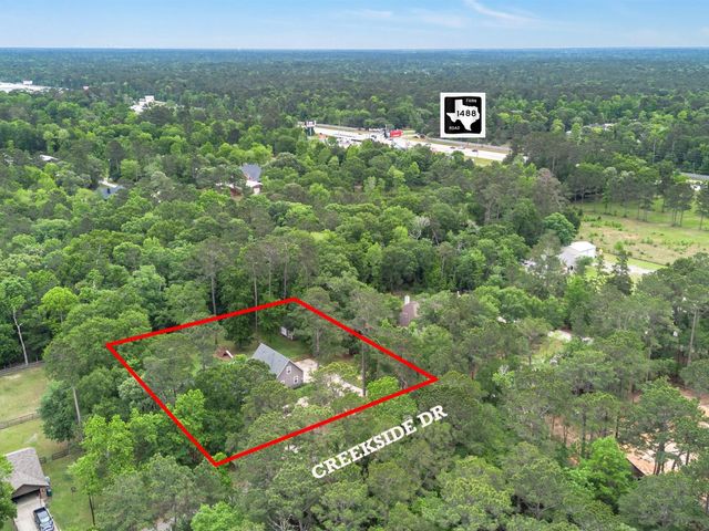 210 Creekside Drive, Magnolia, TX 77354