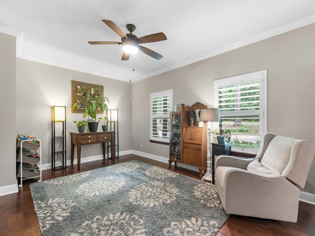 210 Creekside Drive, Magnolia, TX 77354