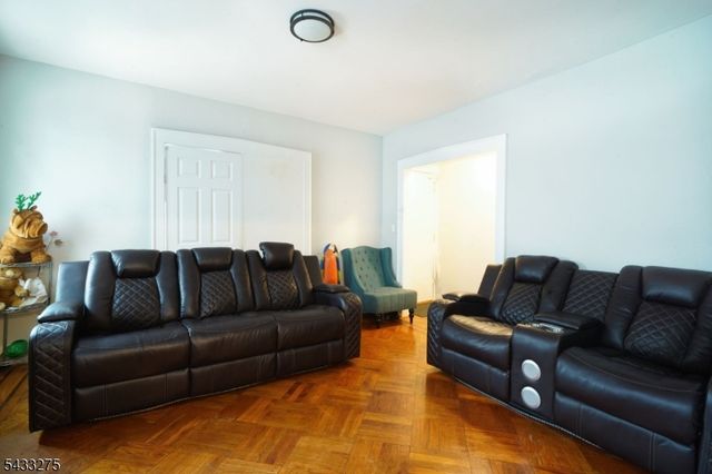 63 Grove St, Bloomfield Twp., NJ 07003