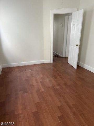 63 Grove St, Bloomfield Twp., NJ 07003