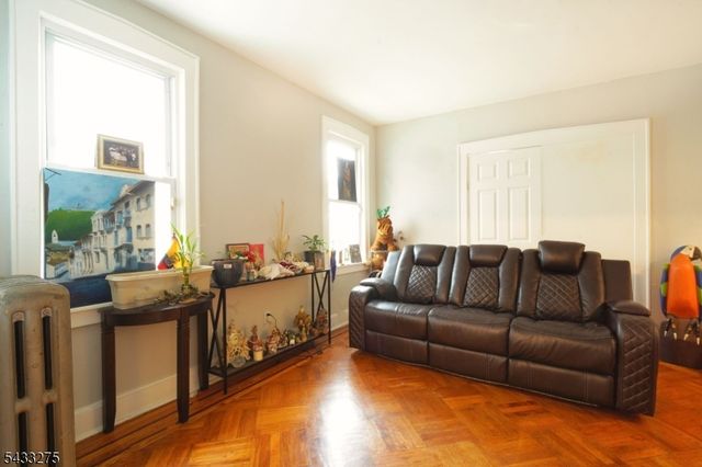63 Grove St, Bloomfield Twp., NJ 07003