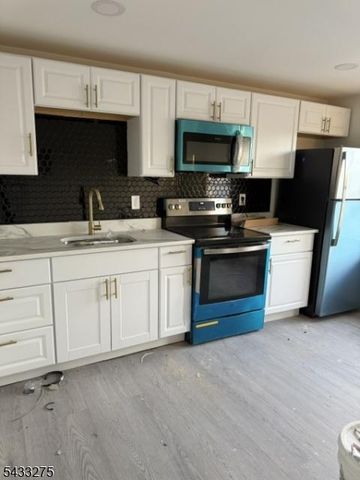63 Grove St, Bloomfield Twp., NJ 07003