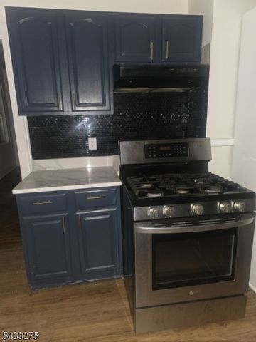 63 Grove St, Bloomfield Twp., NJ 07003
