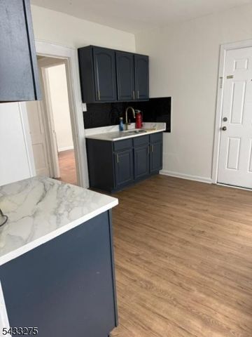 63 Grove St, Bloomfield Twp., NJ 07003