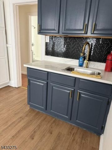63 Grove St, Bloomfield Twp., NJ 07003