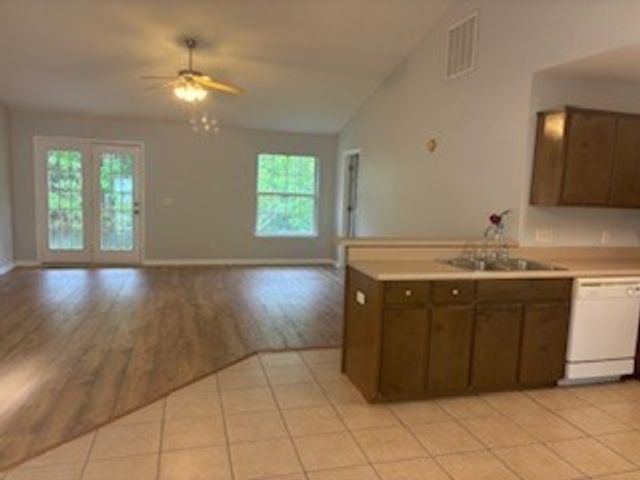 120 Magnolia Ct Court, Kingsland, GA 31548